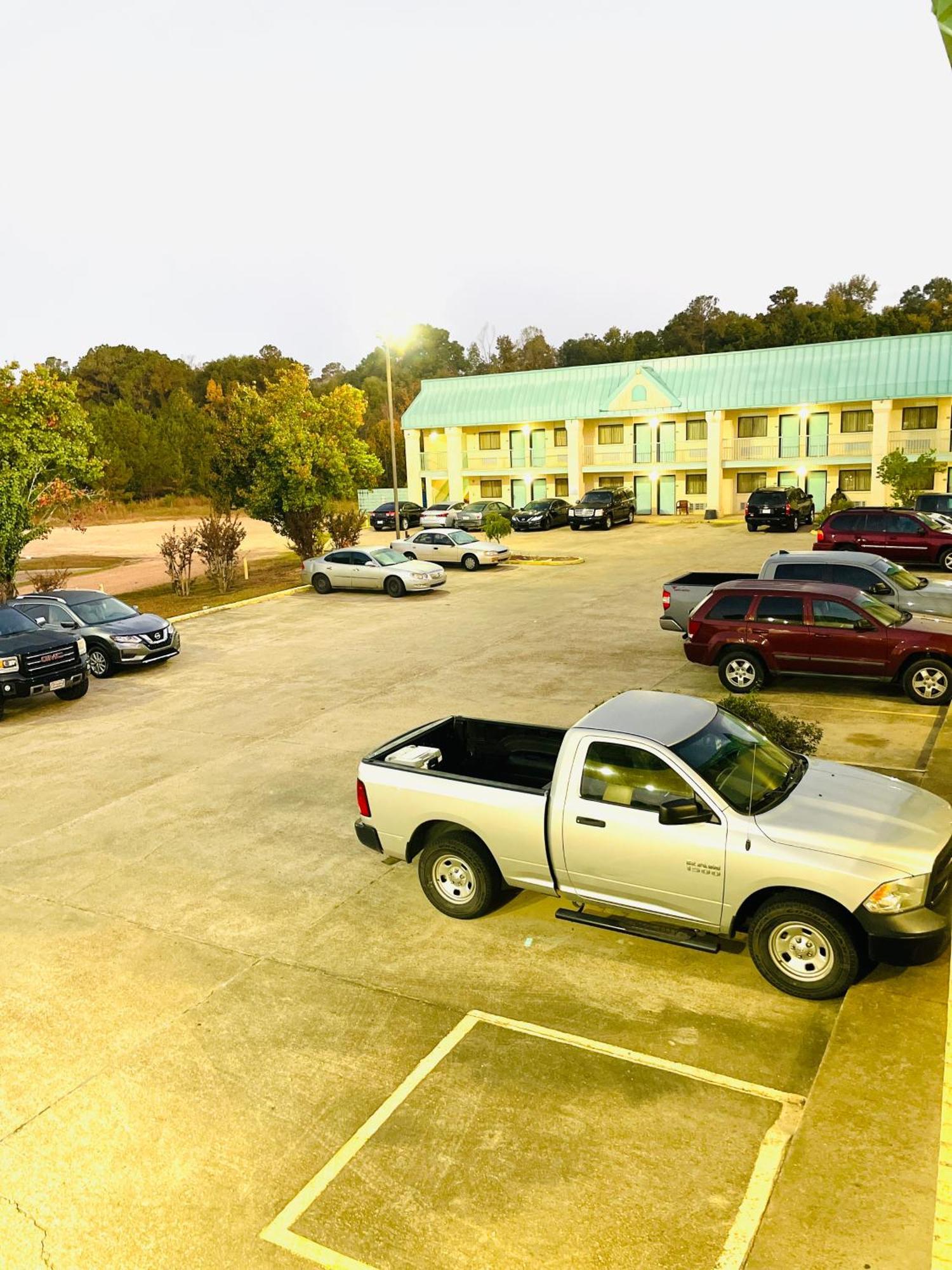 Western Inn Express Hazlehurst Exterior foto